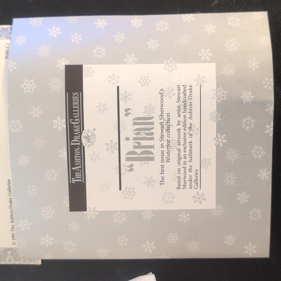 Vintage "Brian" Winterfest Porcelain Doll - Picture 11 of 16